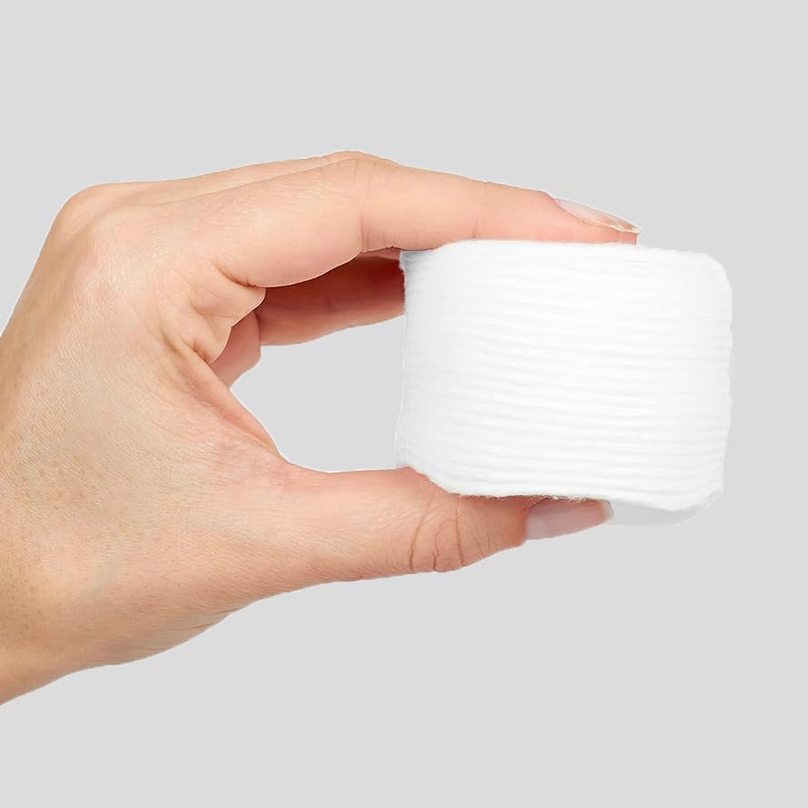 Amazon Basics Cotton Rounds, 100 Count - Close-up