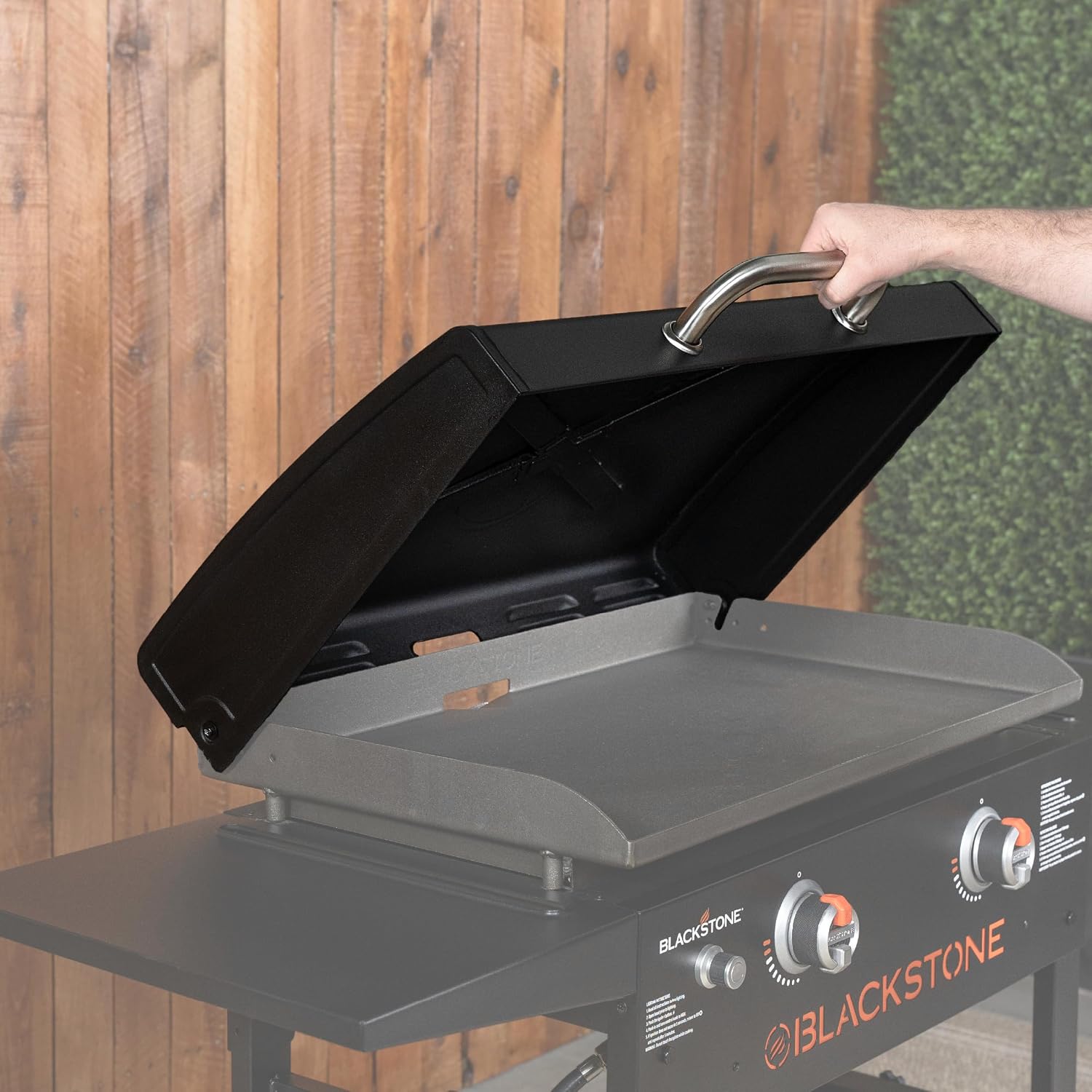 Blackstone 5857 Omnivore 28 In Griddle Hood - Close-up