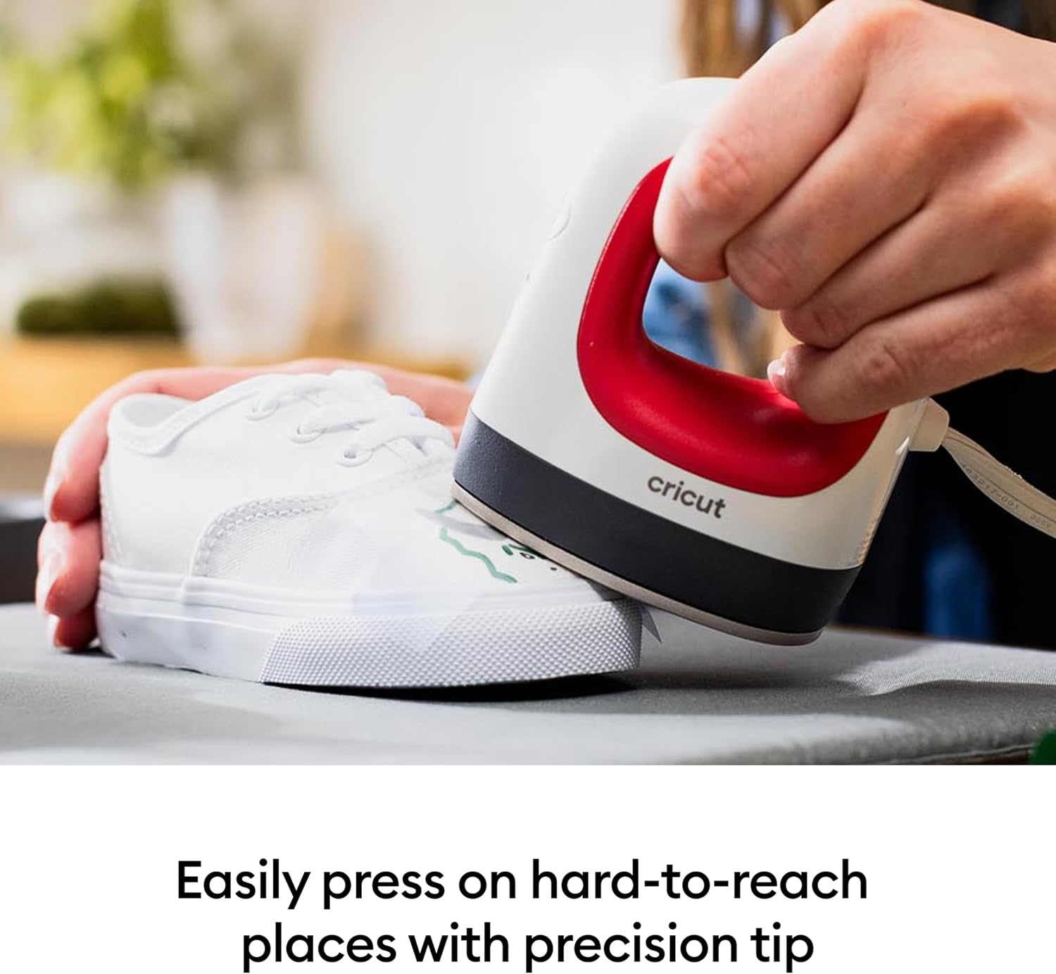 Cricut EasyPress Mini Heat Press Raspberry - Size reference