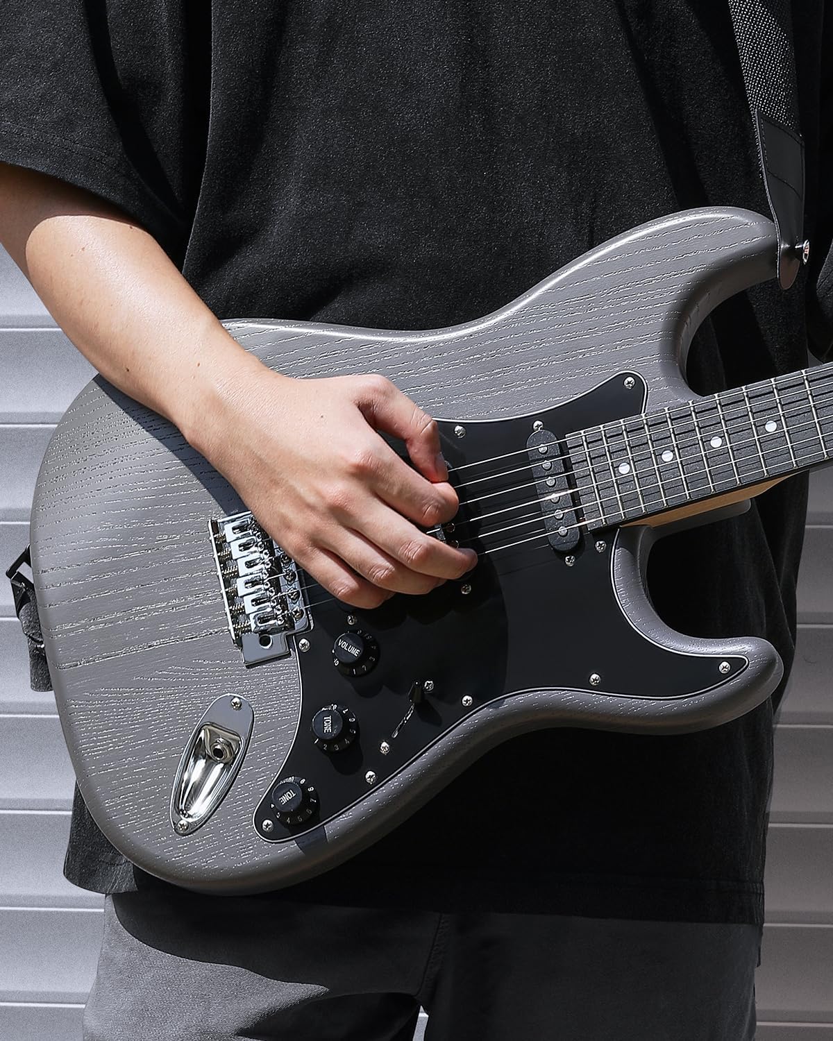 Donner DST-80 Electric Guitar Beginner Kit - Feature highlight