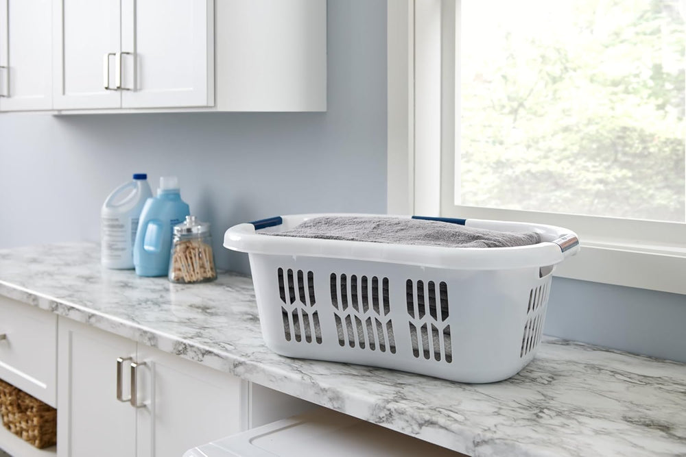 Rubbermaid Large Hip-Hugger Laundry Basket, White - Close-up