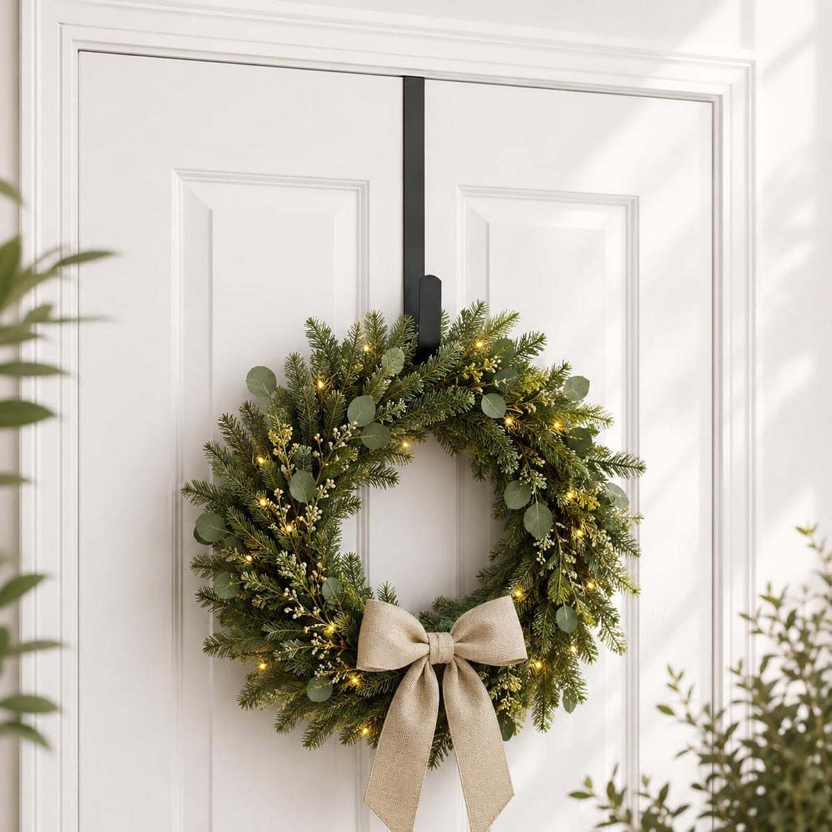 Sattiyrch Over The Door Wreath Hanger, Black - Detail view