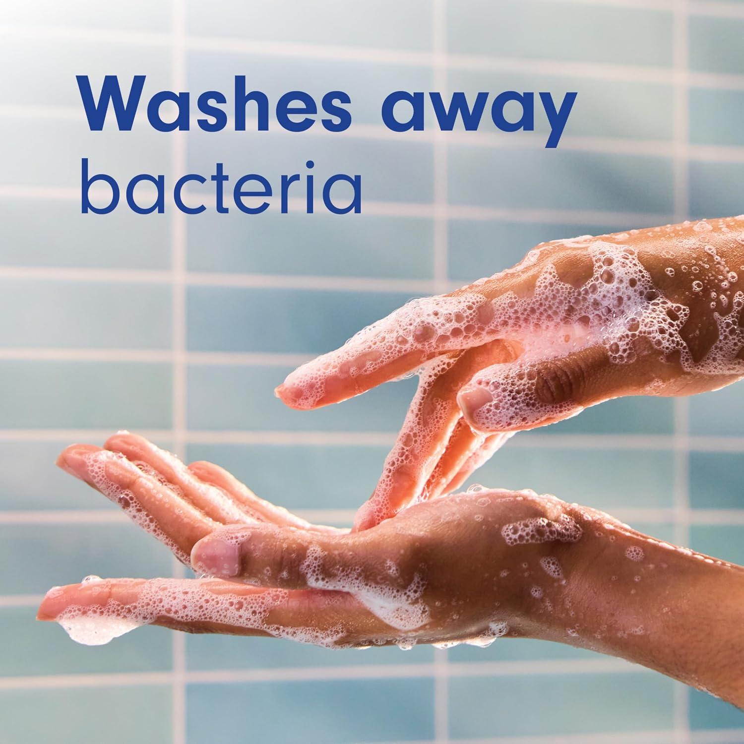 Softsoap Hand Soap Refill, White Tea and Berry - In use