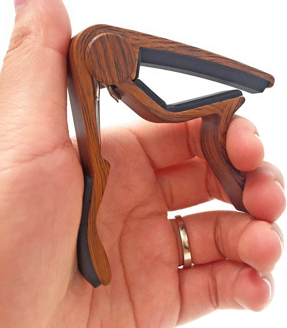 Wingo Guitar Capo with 5 Picks, Rosewood - Packaging